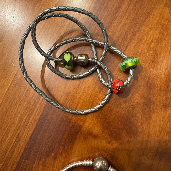 COPY - Lot of Pandora Charms and Bracelets - Picture 4 of 4